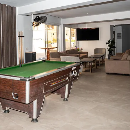 Paul Marie Apartmanhotel Ajía Nápa
